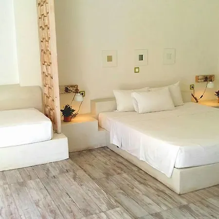 El Mar Hotel *